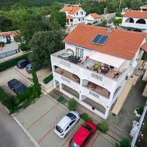 https://apartments-ruzica-skrbcici.primorje-gorskikotar.com